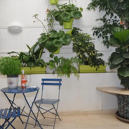 Private In St Julians Pembroke