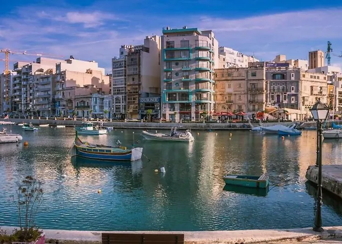 Private In St Julians Pembroke